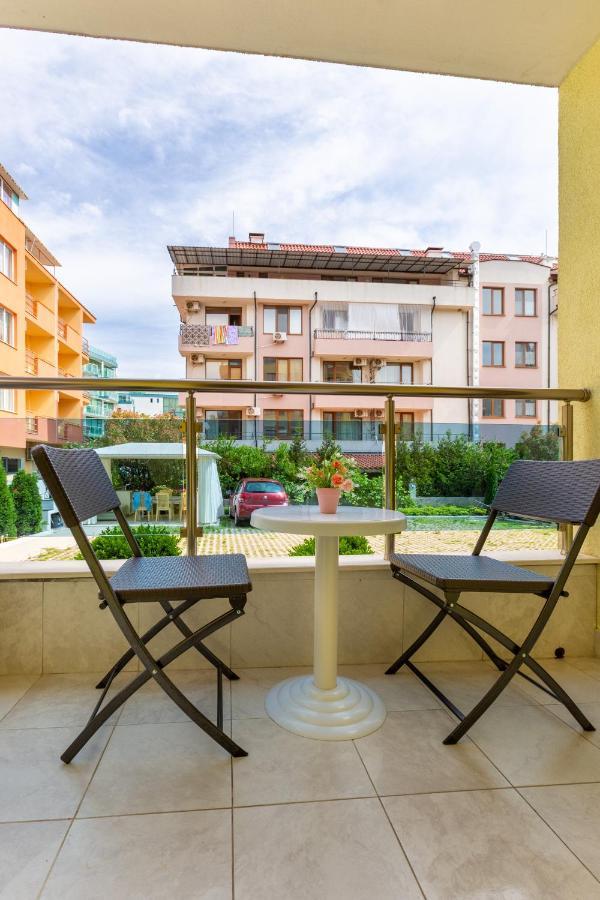 Helios Luxury Aparthotel 2*