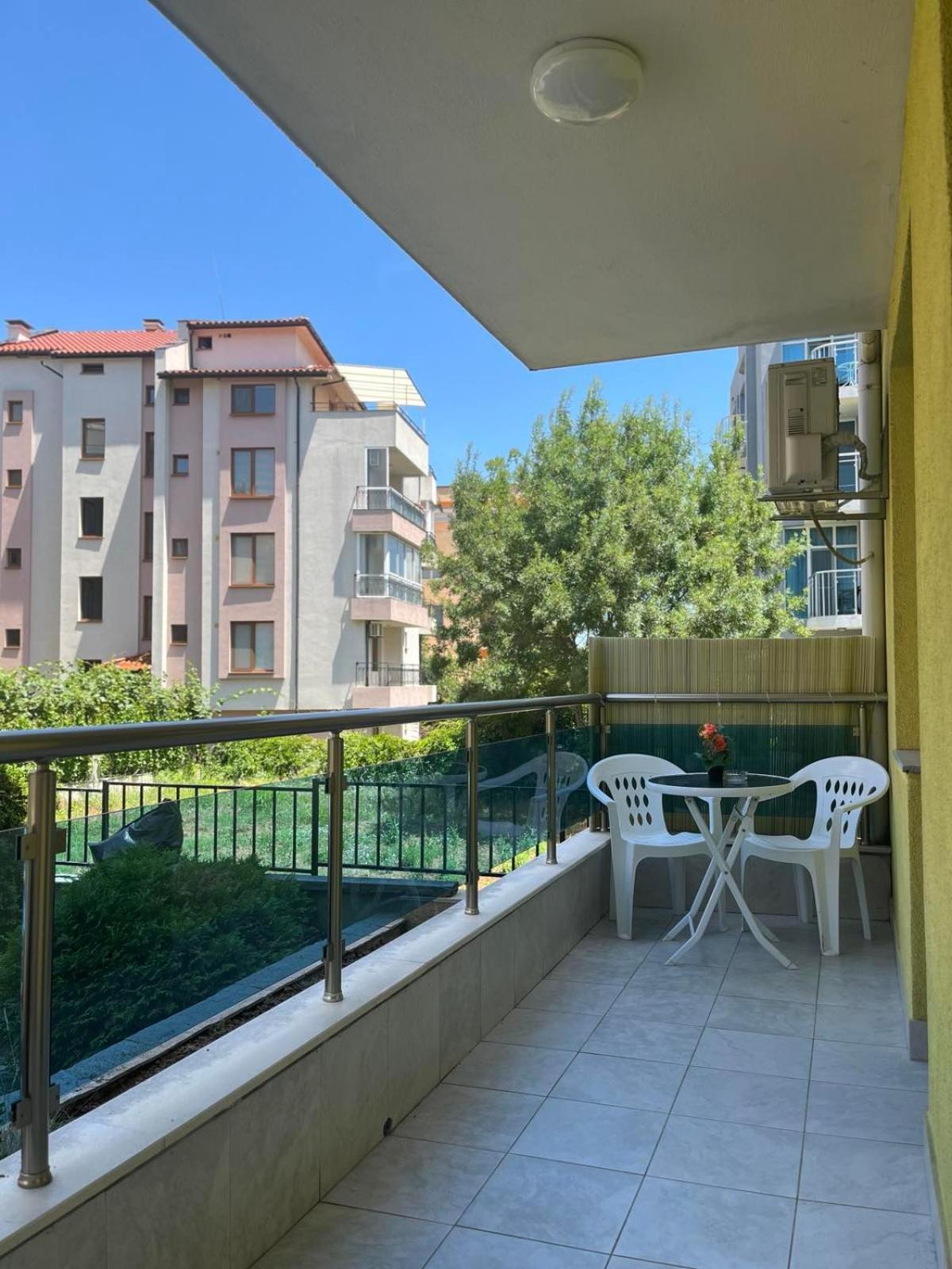 Helios Luxury Aparthotel 2*