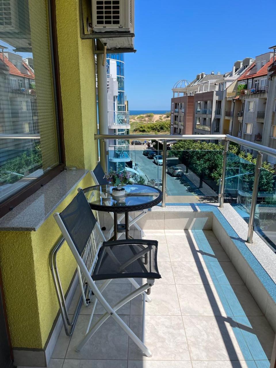 Helios Luxury Aparthotel 2*