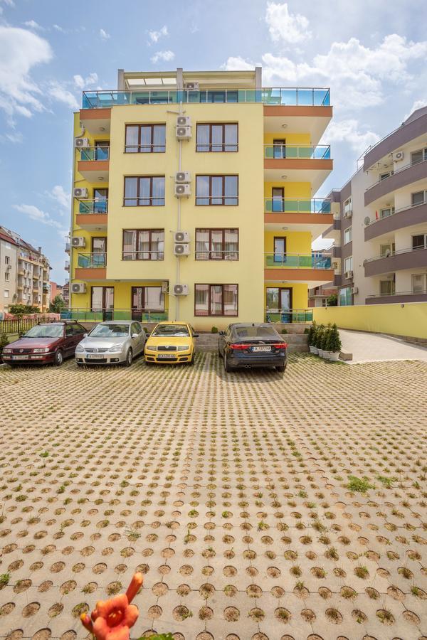Helios Luxury Aparthotel 2*